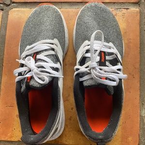 Nike Training Sneakers Size 8.5 ALMOST NEW